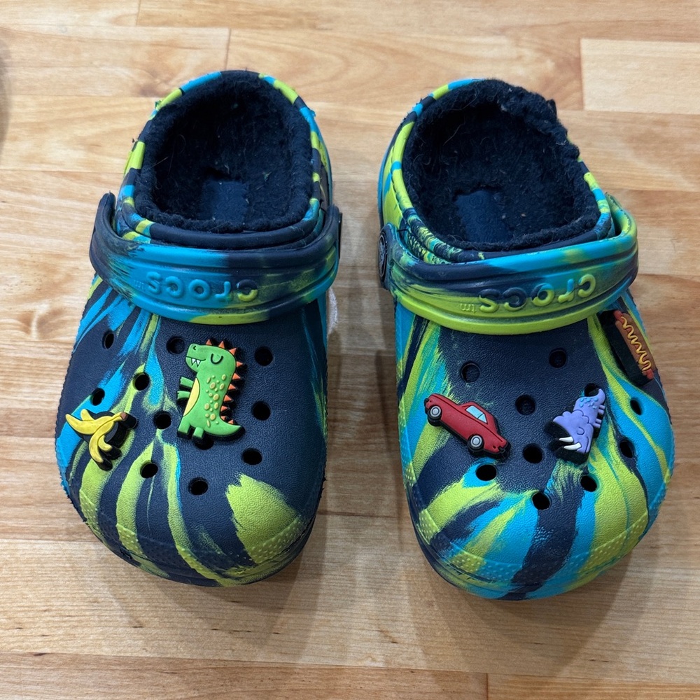 CROCS Kids Fleece-lined clogs with Jibbitz